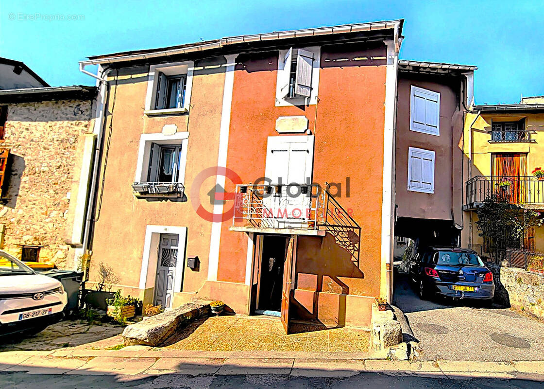 Maison à ESCOULOUBRE