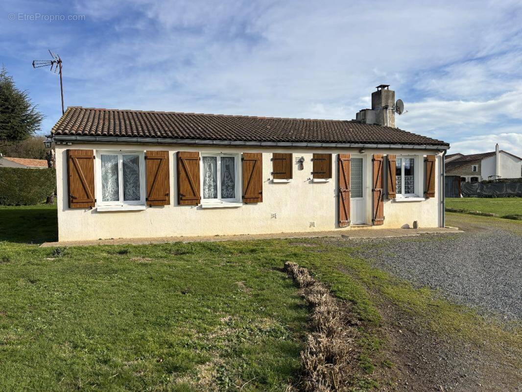 Maison à VILLEFAGNAN