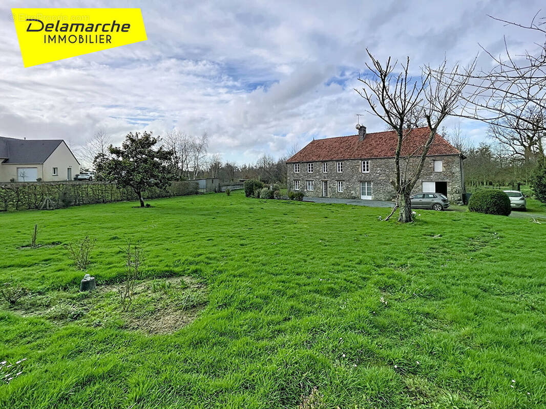 Maison à SAINT-SAUVEUR-LENDELIN