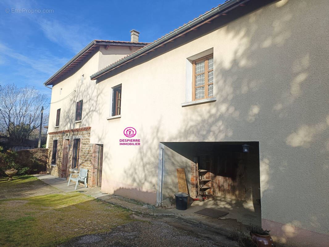 Maison à SAINT-SORLIN-EN-VALLOIRE