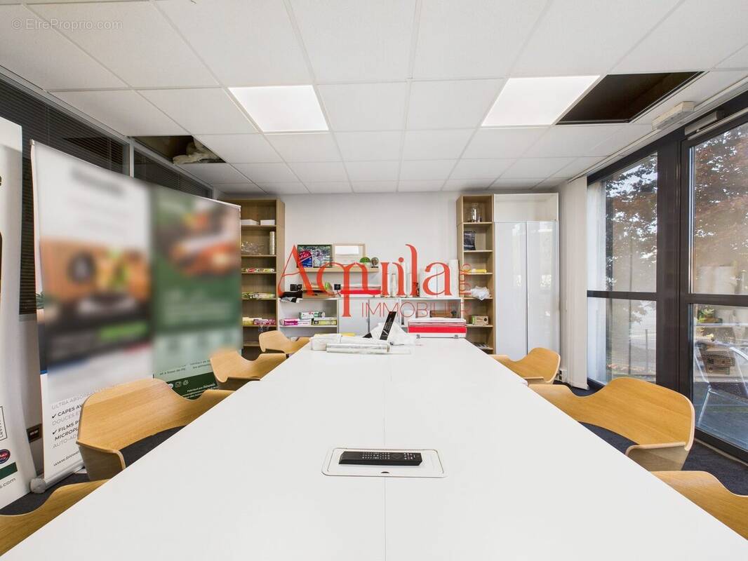 Commerce à LIMONEST