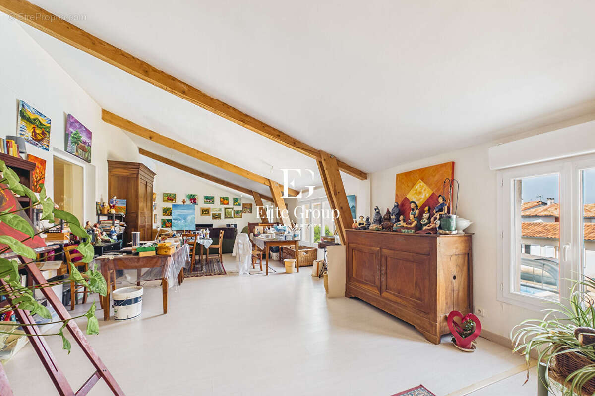 Maison à CHATEAUNEUF-SUR-CHARENTE
