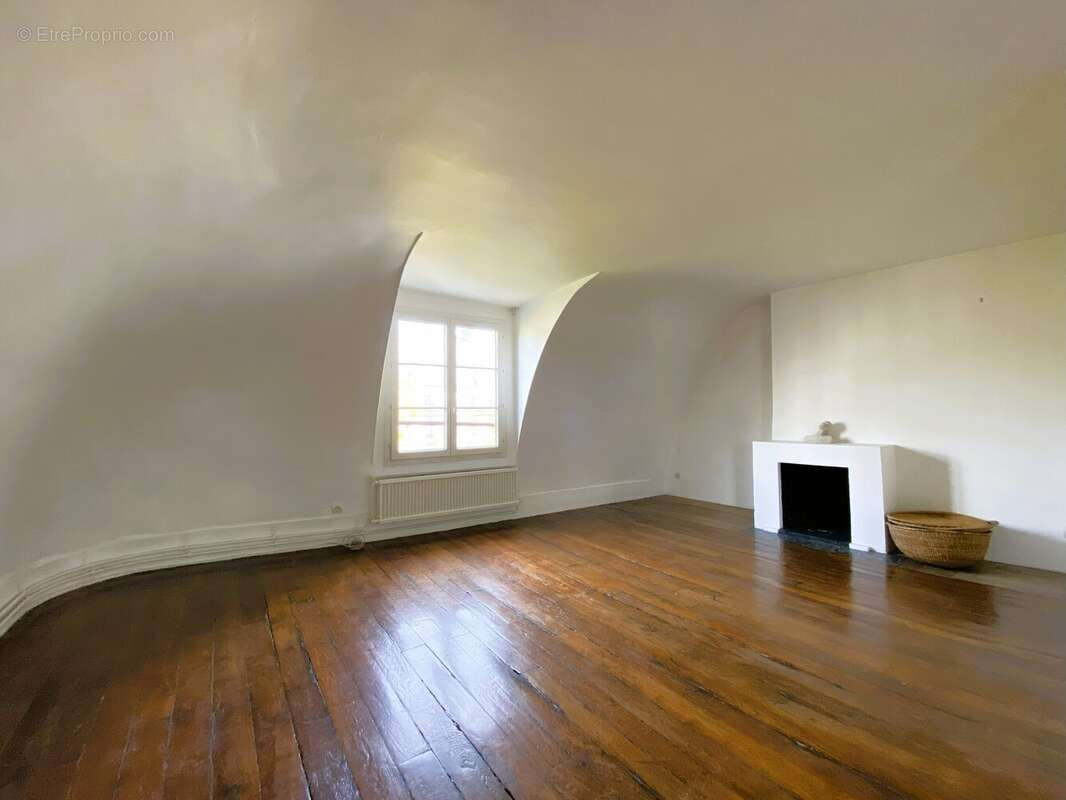 Appartement à PARIS-4E