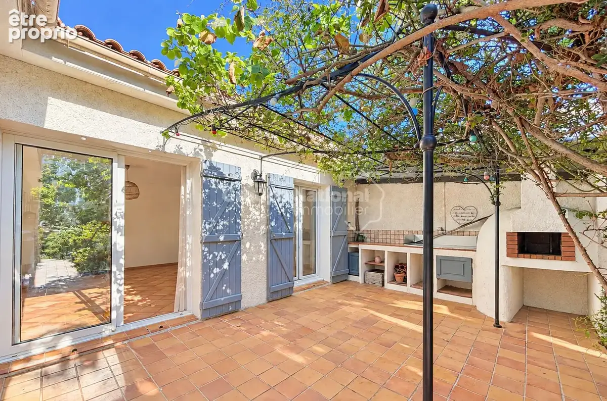 Maison de plain-pied avec jardin paysager et piscine - Secteur calme et recherché - photo 4