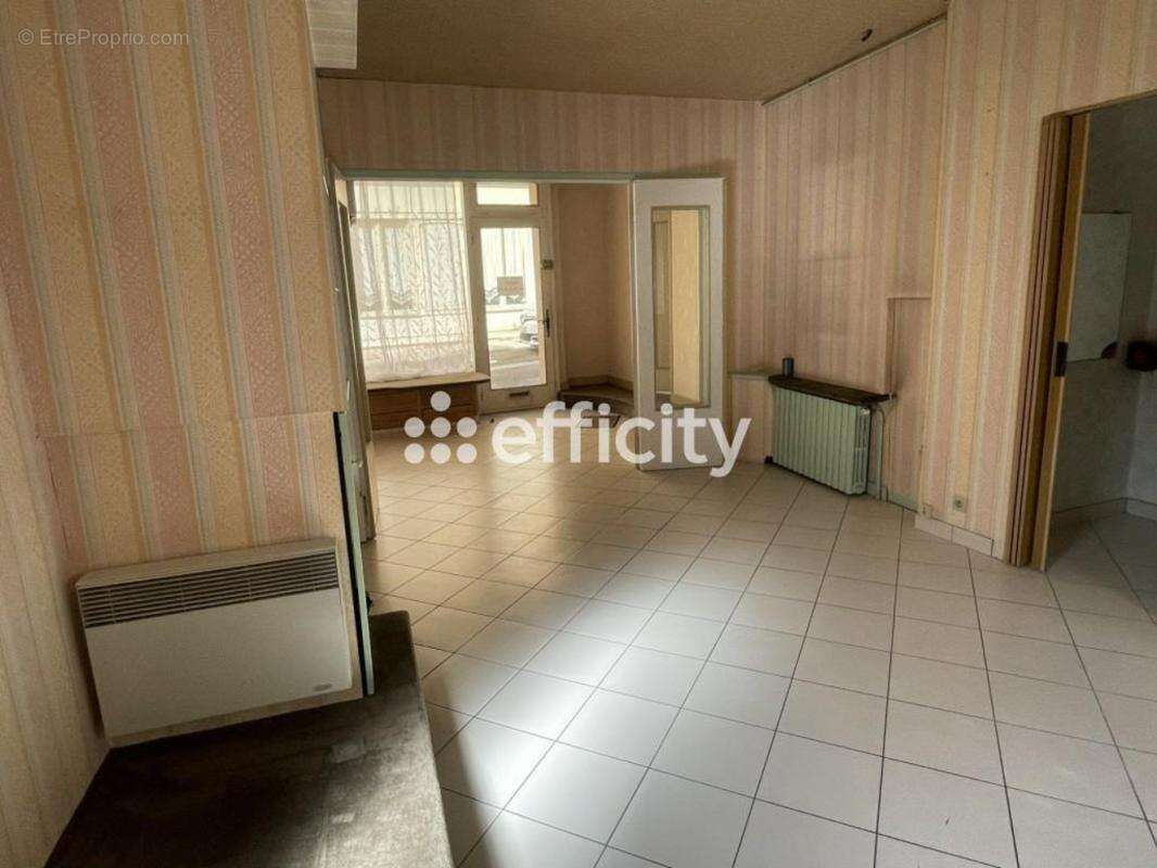 Maison à LA FERTE-BERNARD