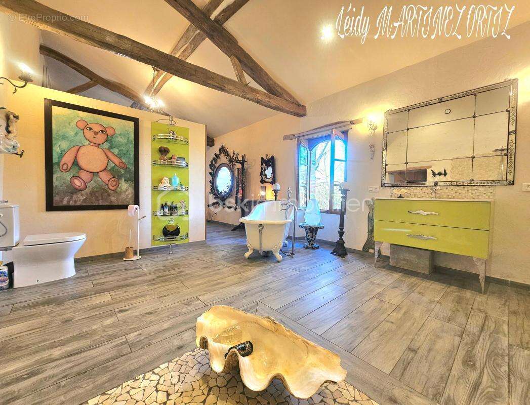 Maison à VIC-FEZENSAC