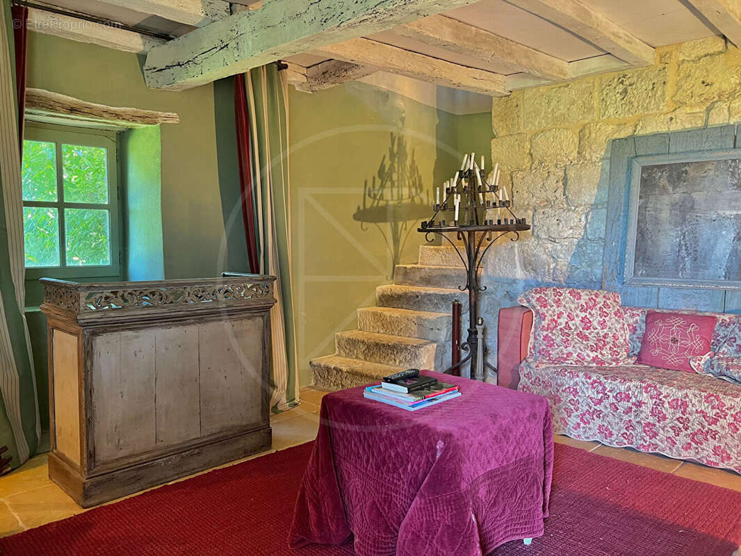 Maison à GENSAC