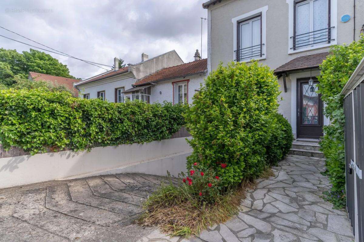 Maison à HOUILLES