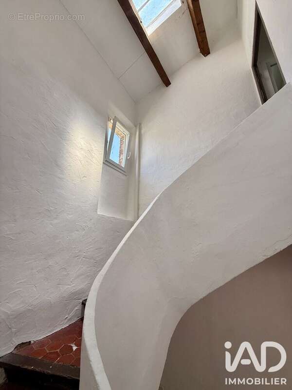 Appartement 97 m² à La Garde-Freinet  - photo 7