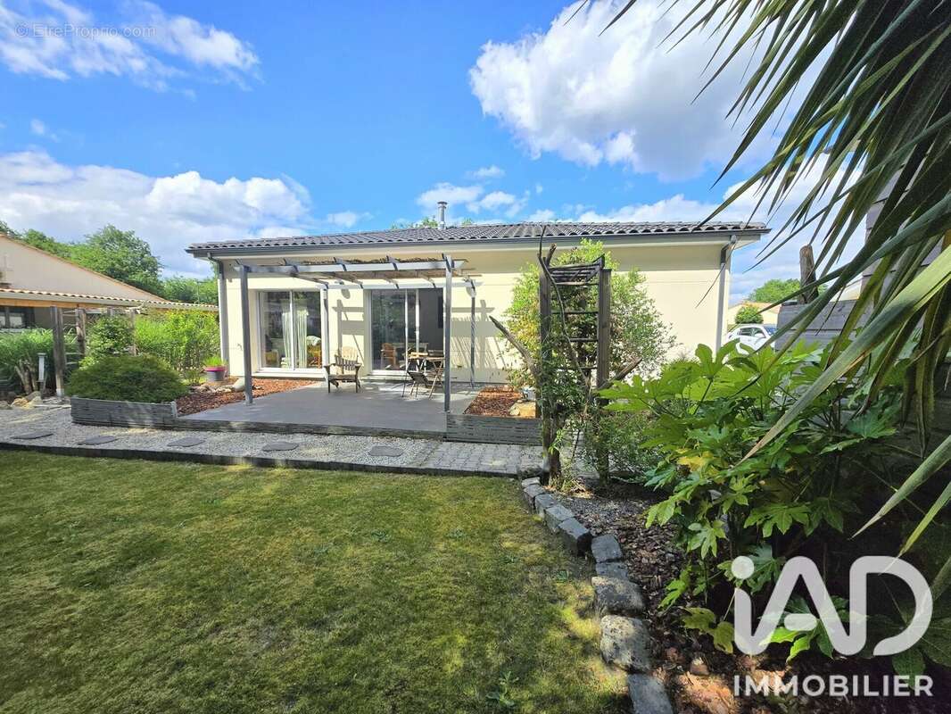 Maison 90 m² à Saint-Magne  - photo 2