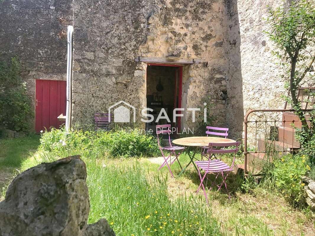 Maison 103 m² à Cornus  - photo 2