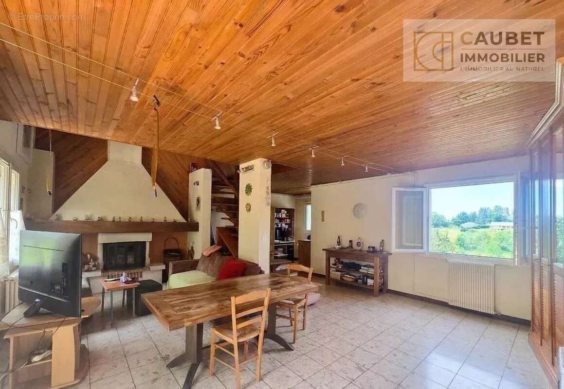 Maison familiale de 173 m2 avec grand jardin - Gerde - photo 2