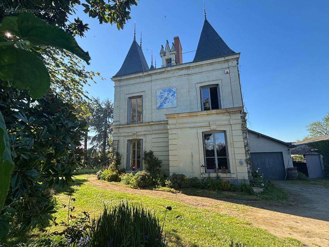 Chateau  (6 chambres) - 190 m2 - photo 3