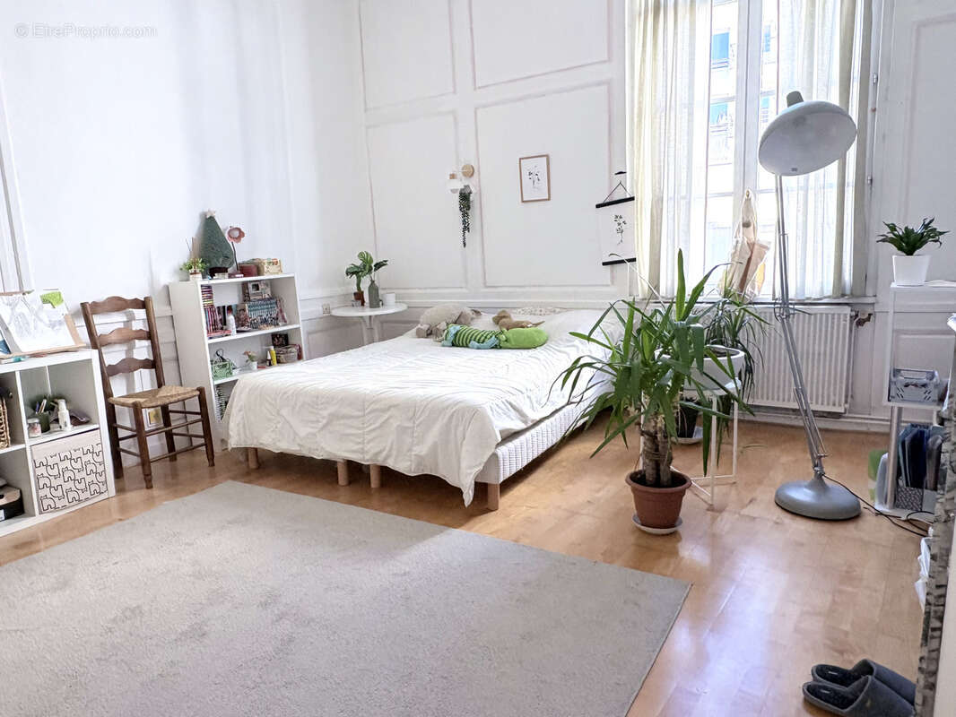 Elégant appartement de 155 m2 quartier Halles Centrales - photo 13