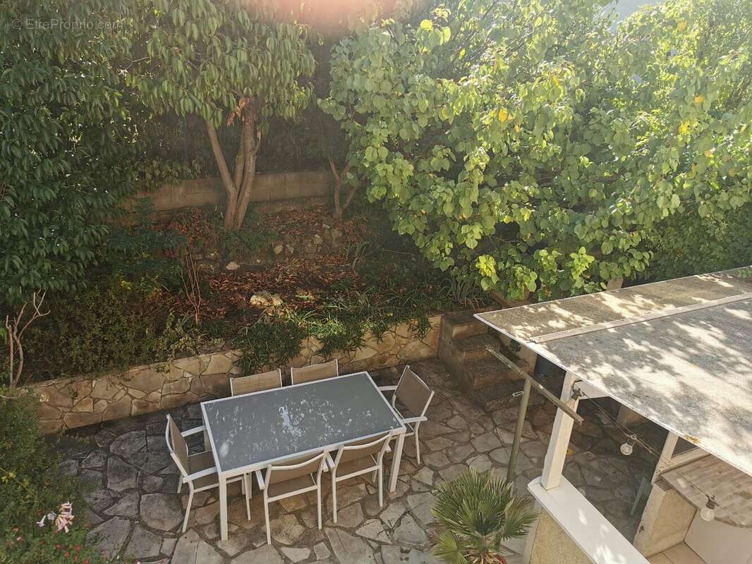 Maison à NISSAN-LEZ-ENSERUNE