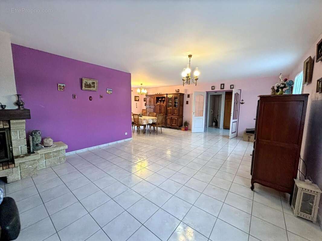 Photo 2 - Maison à CHAMBEUGLE