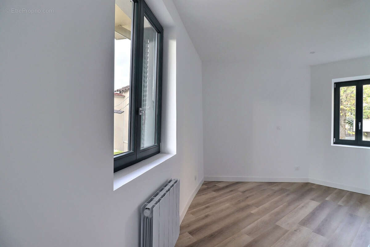 Appartement à OULLINS