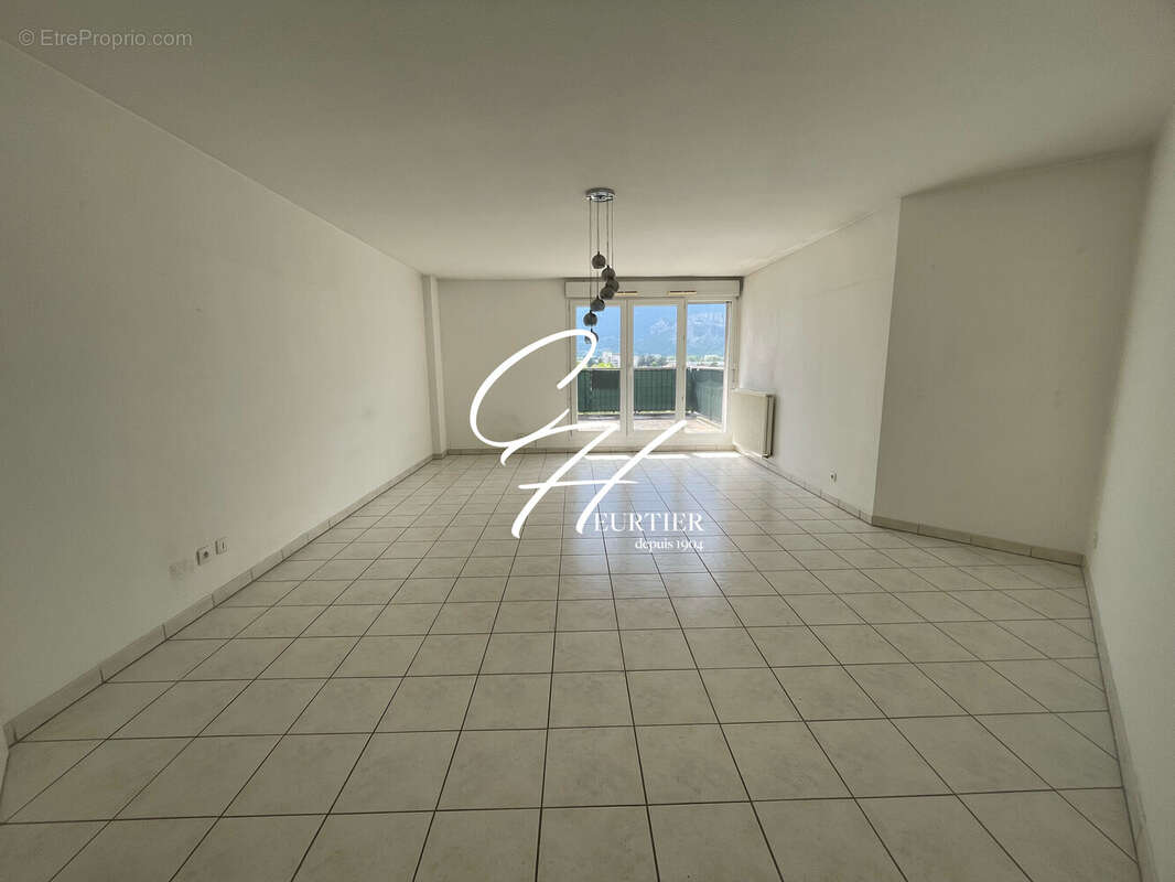 Appartement à ECHIROLLES