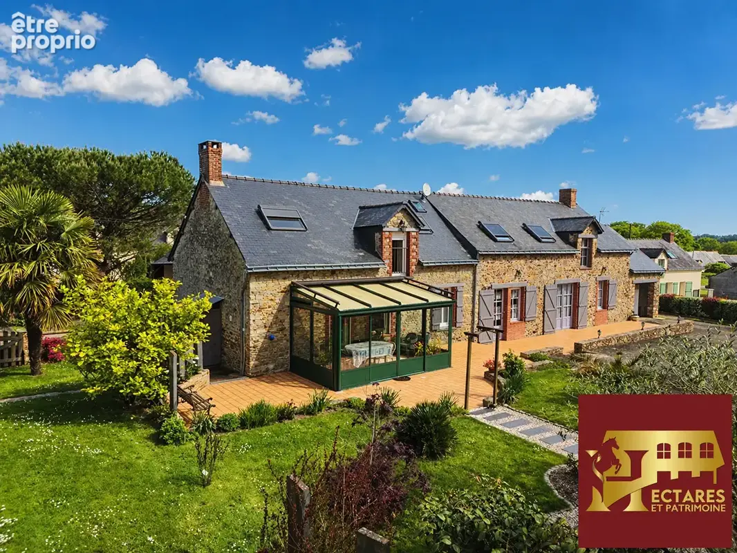 Propriété de caractère sur 3 hectares, habitation familiale, potentiel équestre, dépendances et espace loisirs - photo 1