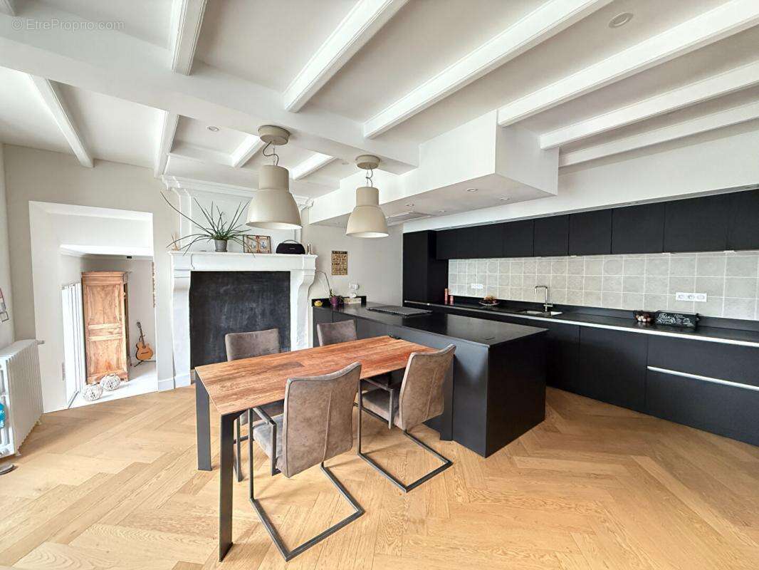 Maison à SAINT-GENIS-D&#039;HIERSAC