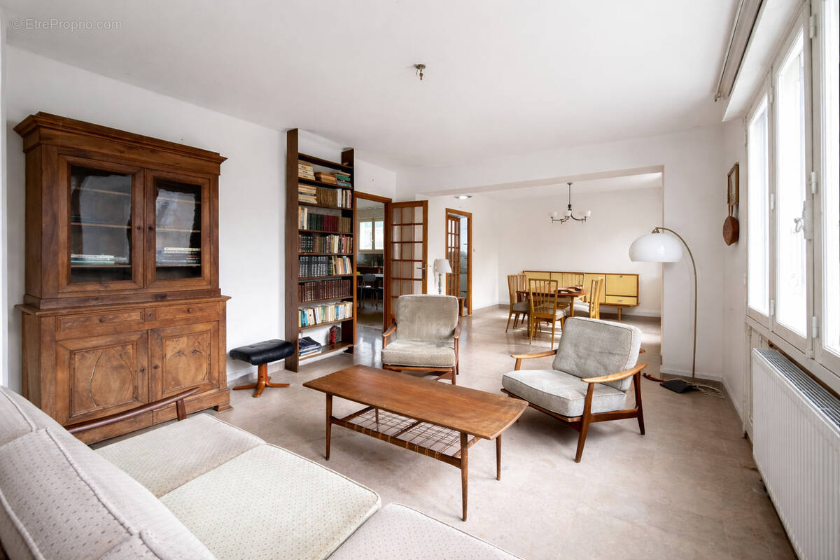 Maison à JARVILLE-LA-MALGRANGE