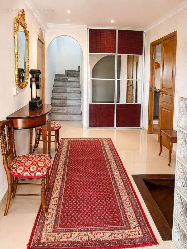 Maison 257 m² à Juvignac  - photo 3