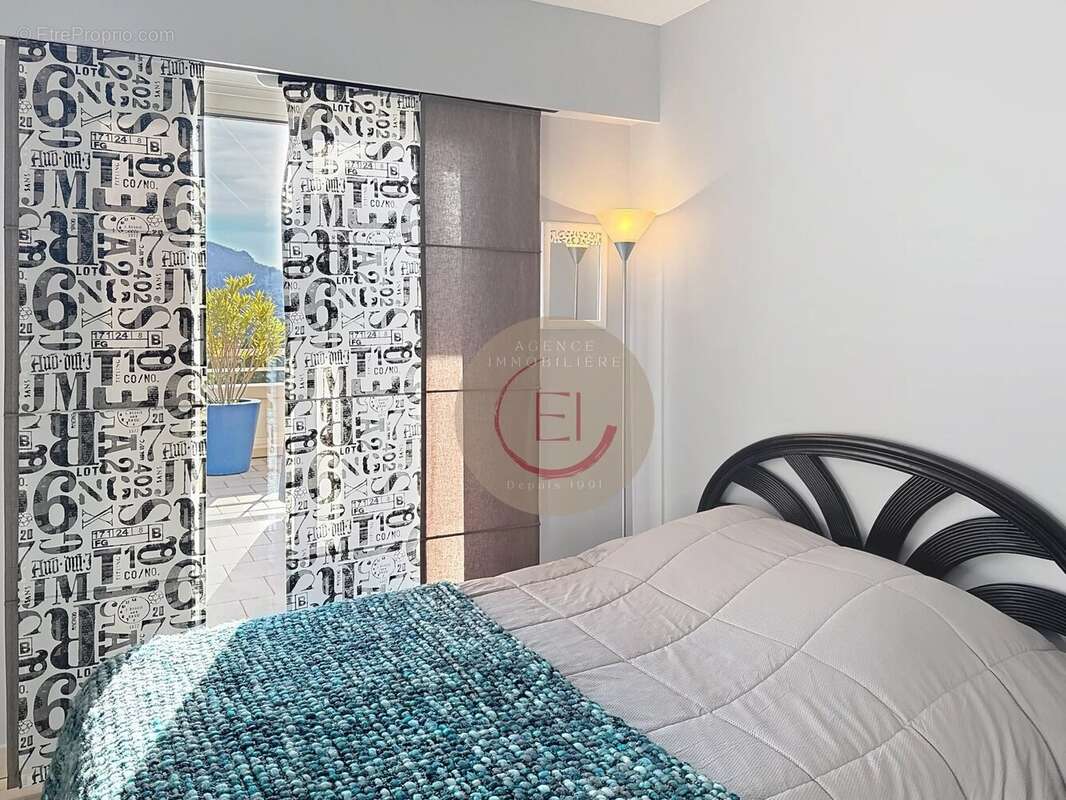 Appartement à MANDELIEU-LA-NAPOULE