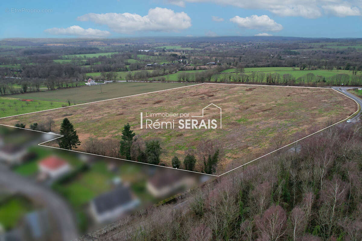 Terrain à LA FERRIERE-AUX-ETANGS