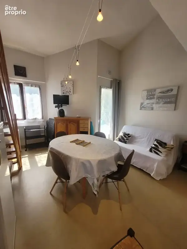 À découvrir sans tarder   Studio avec mezzanine et stationnement privé - photo 13