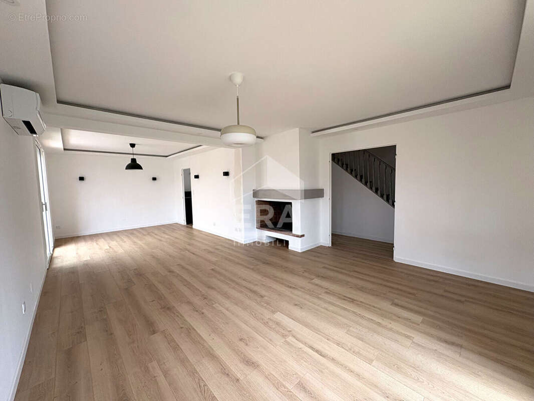 Maison à SAINT-CYPRIEN