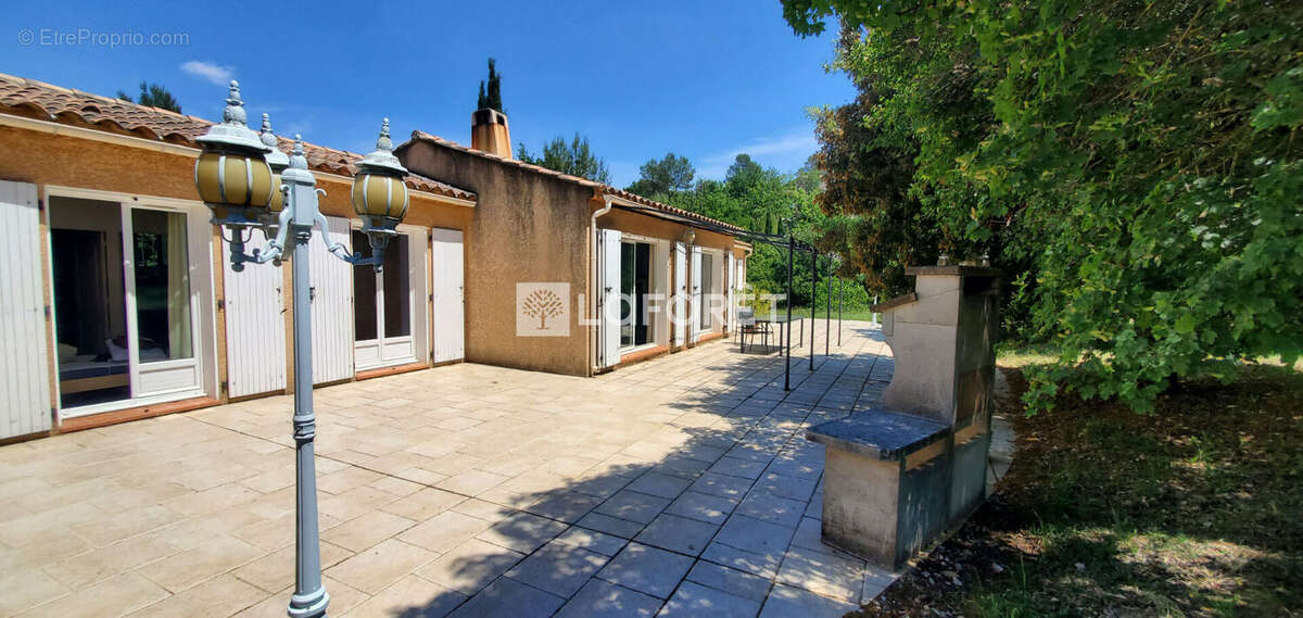 Villa Tourves 5 pièces 4 chambres - photo 11