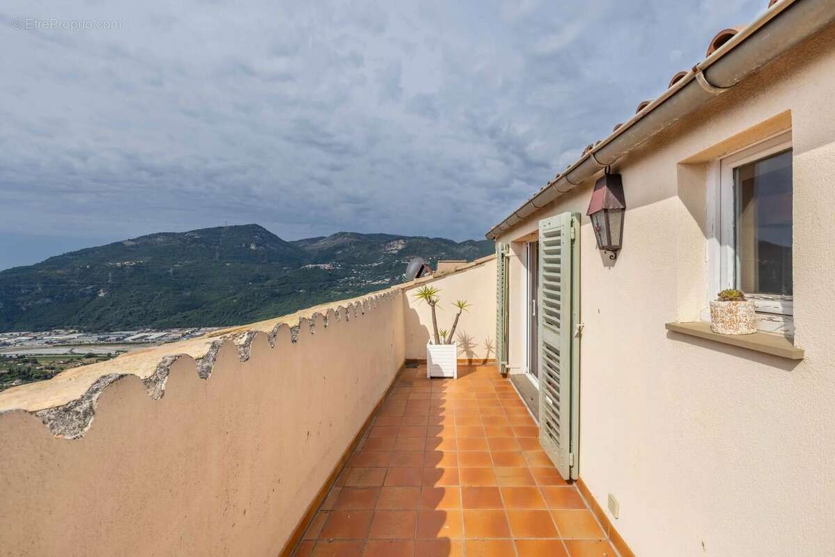 Maison de caractère 8P/ 354 m² – Vue panoramique / 6 suites / appartement 2P indépendant / terrain 1041 m² / 25 min de Nice - photo 25
