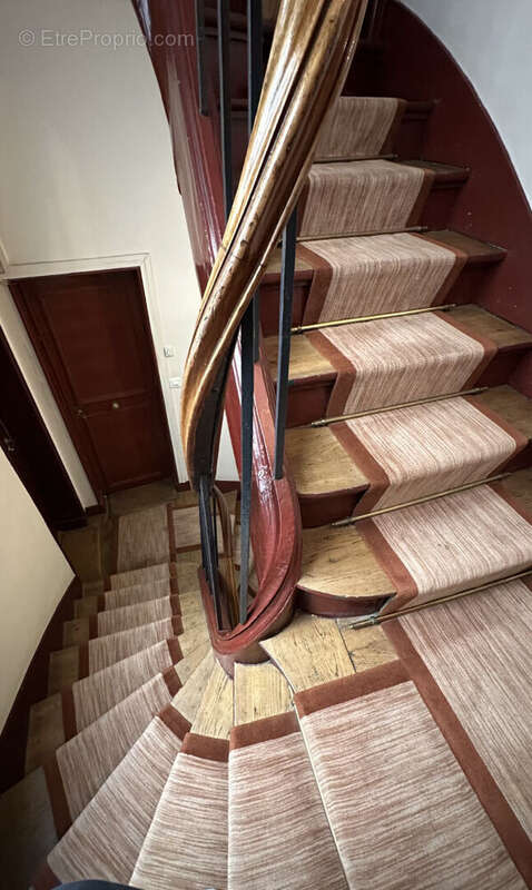 Appartement à PARIS-1E