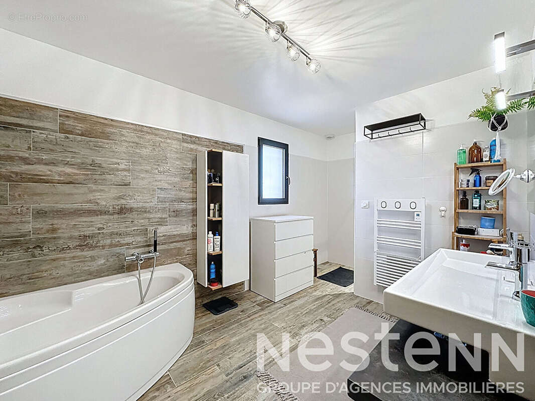 Maison à SAINT-MARTIN-DE-CRAU