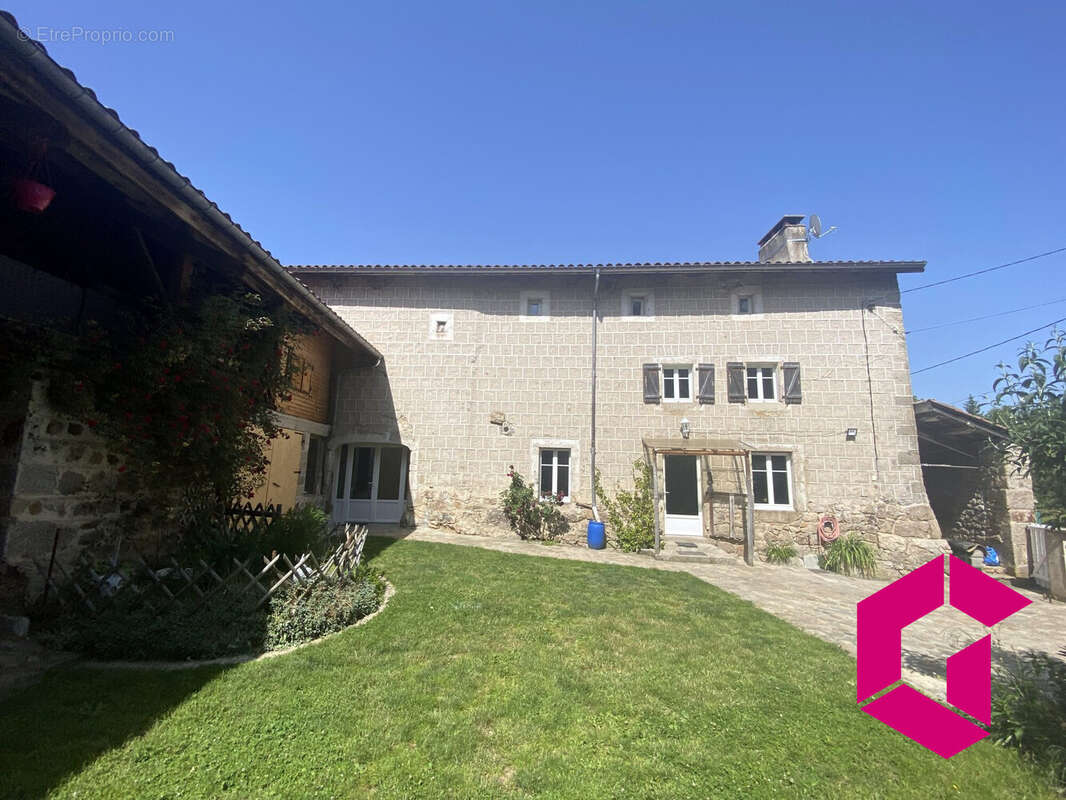 Maison à SAUVESSANGES