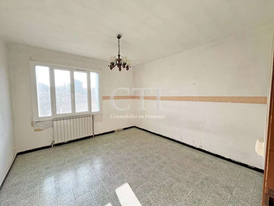 Maison à VAISON-LA-ROMAINE