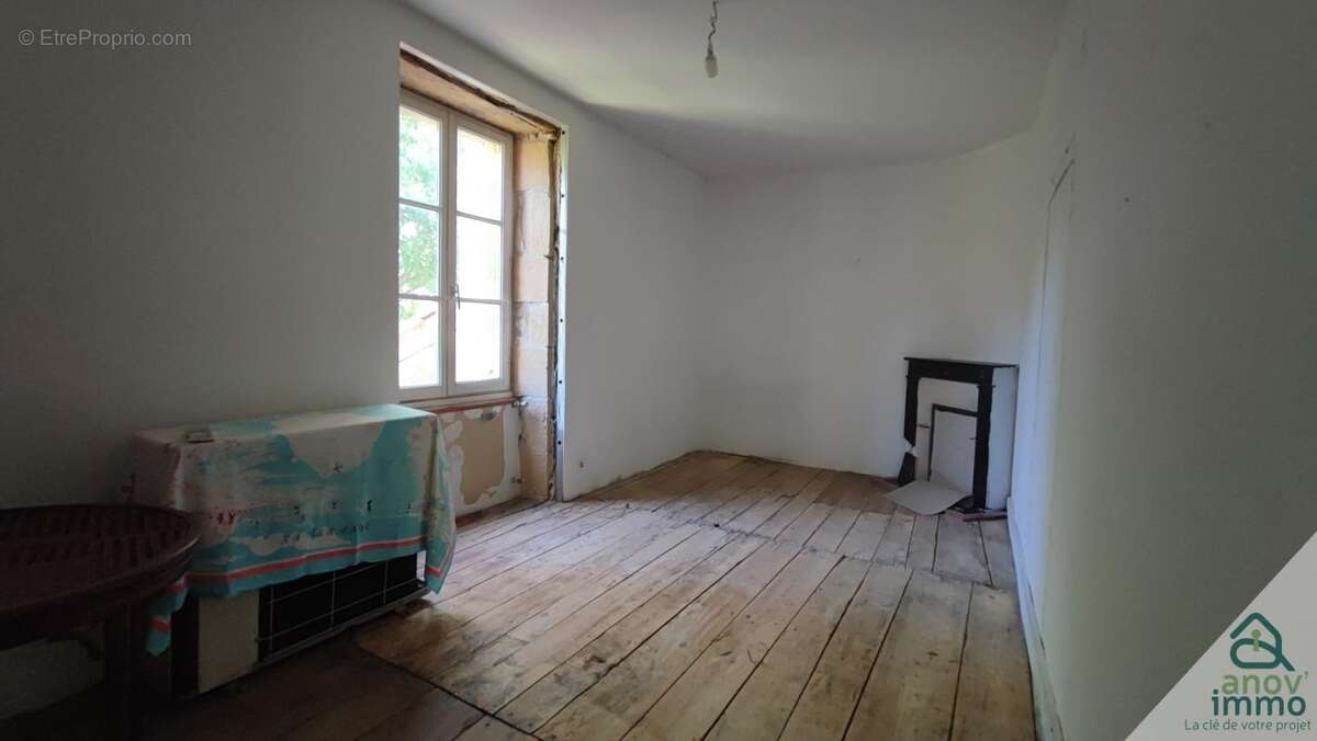 Maison à MAUPREVOIR