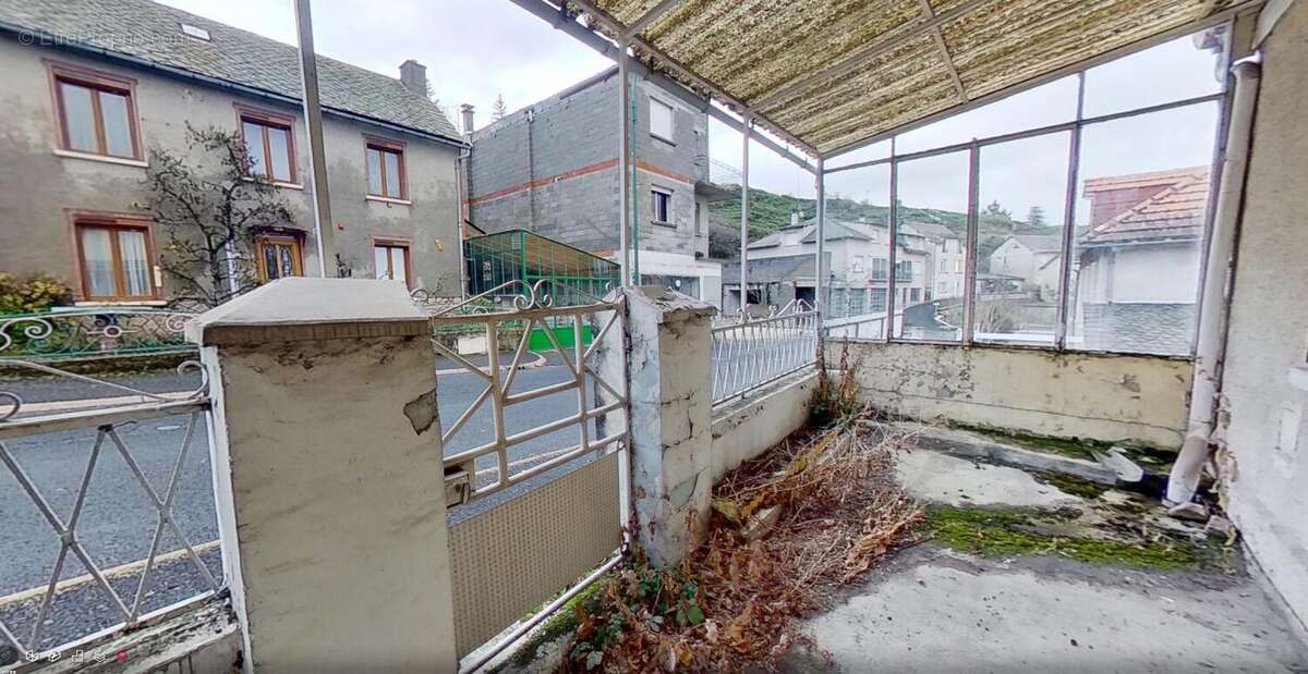 Maison à SAINT-ALBAN-SUR-LIMAGNOLE