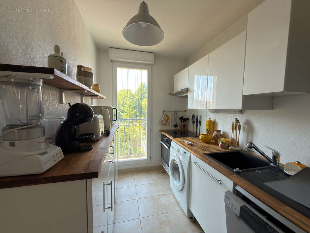 Appartement à SAINT-MAXIMIN-LA-SAINTE-BAUME