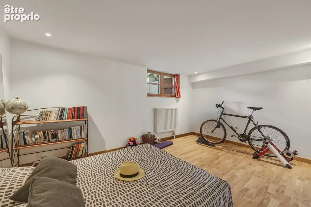 Maison à vendre 7 pièces ECHENEVEX (01) - photo 9