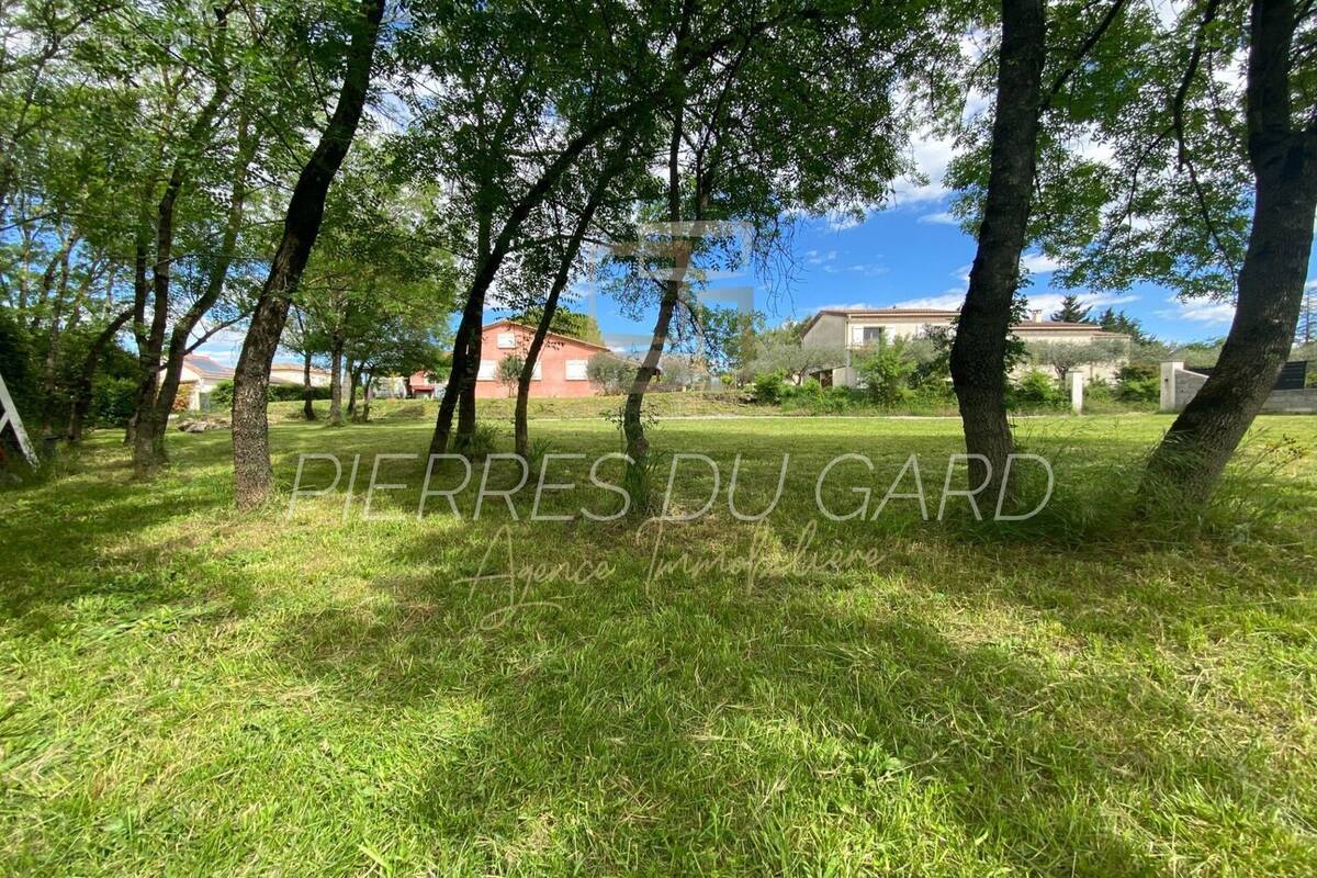 Terrain à SAINT-CHRISTOL-LES-ALES
