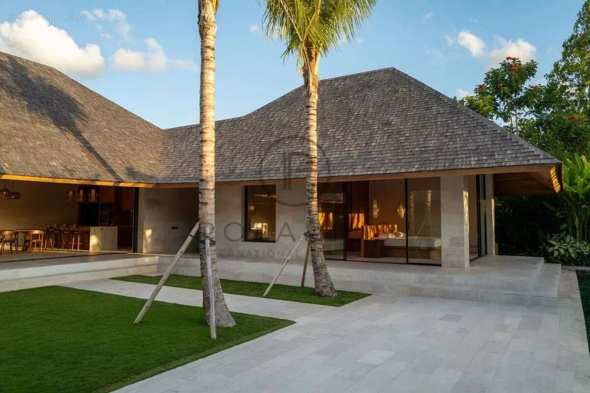 Villa exceptionnelle de 5 chambres à Pererenan  Spacieuse vie de plain-pied et piscine privée de 20 mètres - Bail emphytéotique  - photo 17