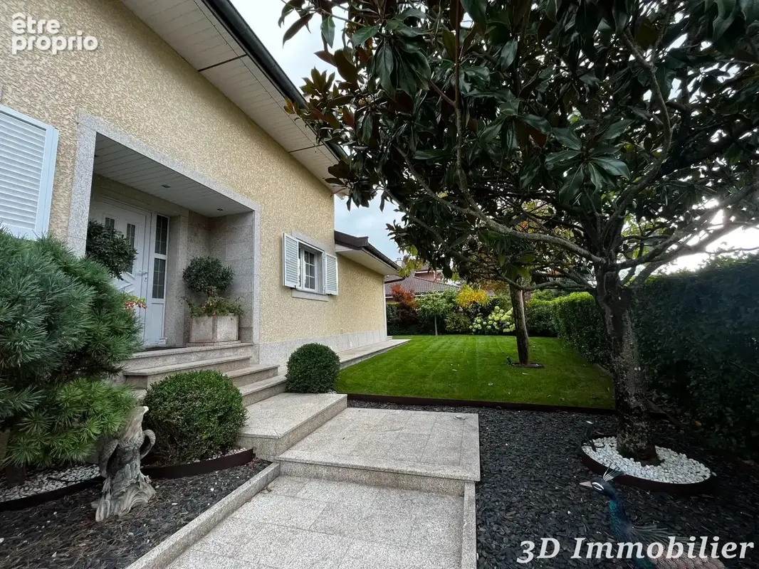 Maison 7 pièces 255 m² à vendre à Douvaine (74140) - photo 2