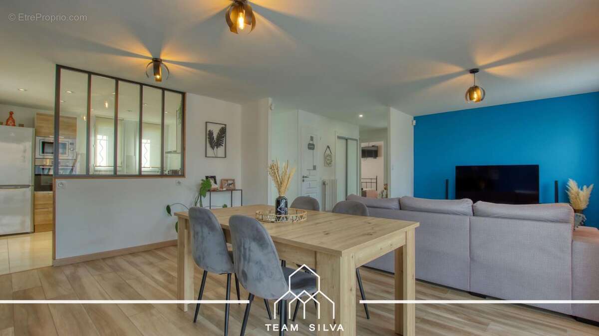 Maison à ROUSSILLON