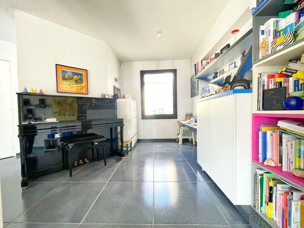 Découvrez une maison d'exception au cœur d'Irigny - photo 17