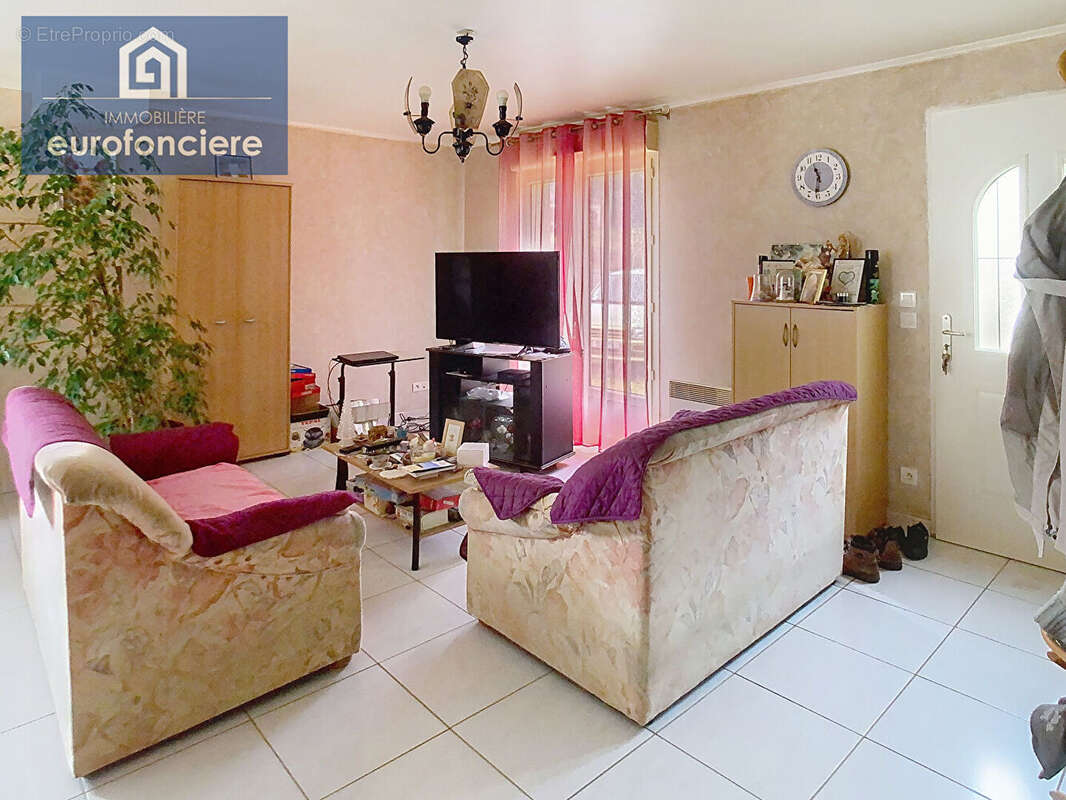 Maison à AIX-EN-OTHE