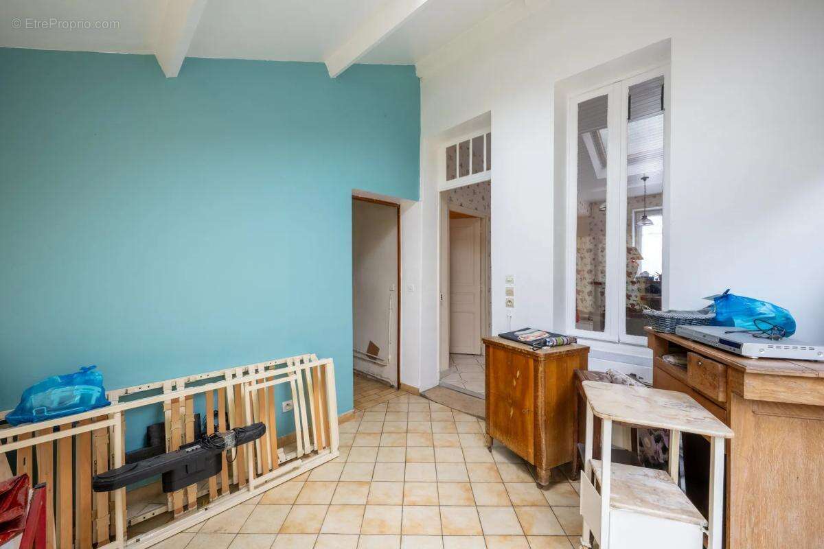 Maison ancienne 5 pièces avec grand terrain loué - photo 4