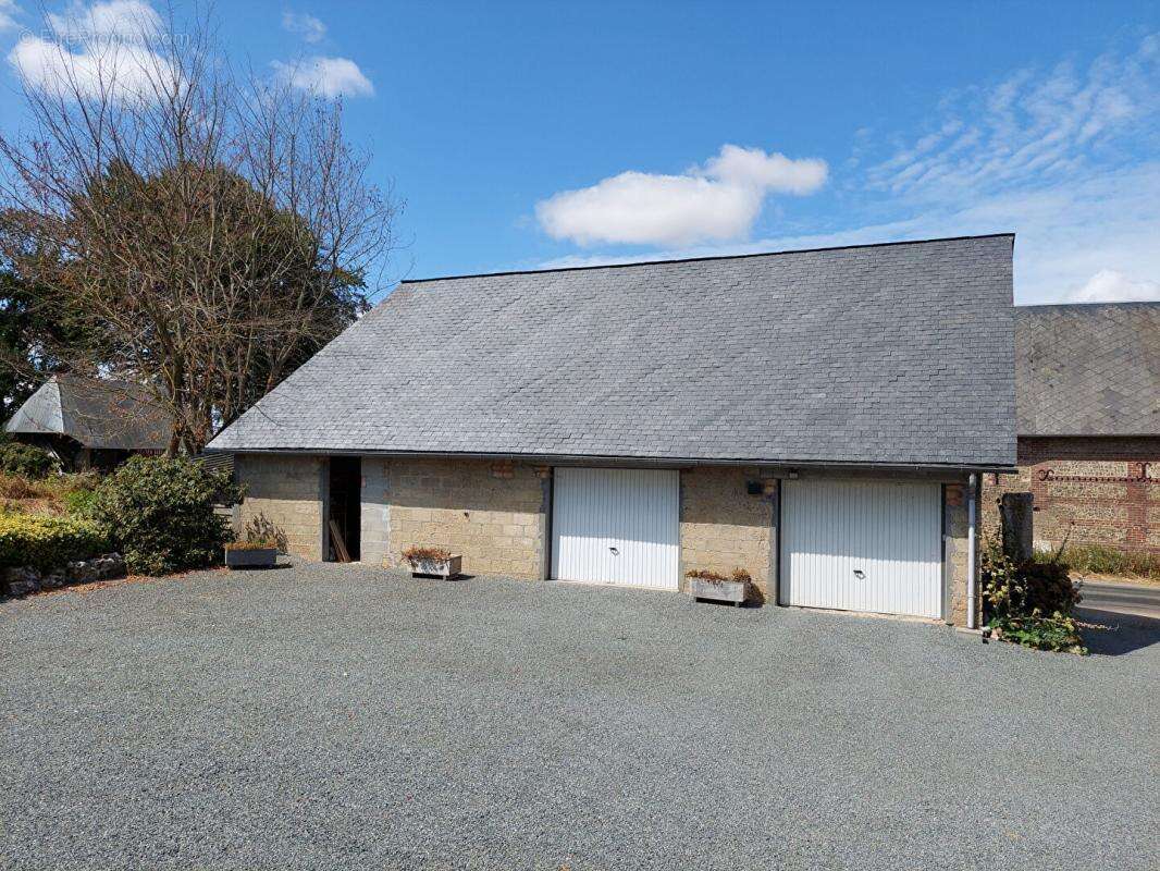 Ancien corp de ferme  7150 m² - photo 13