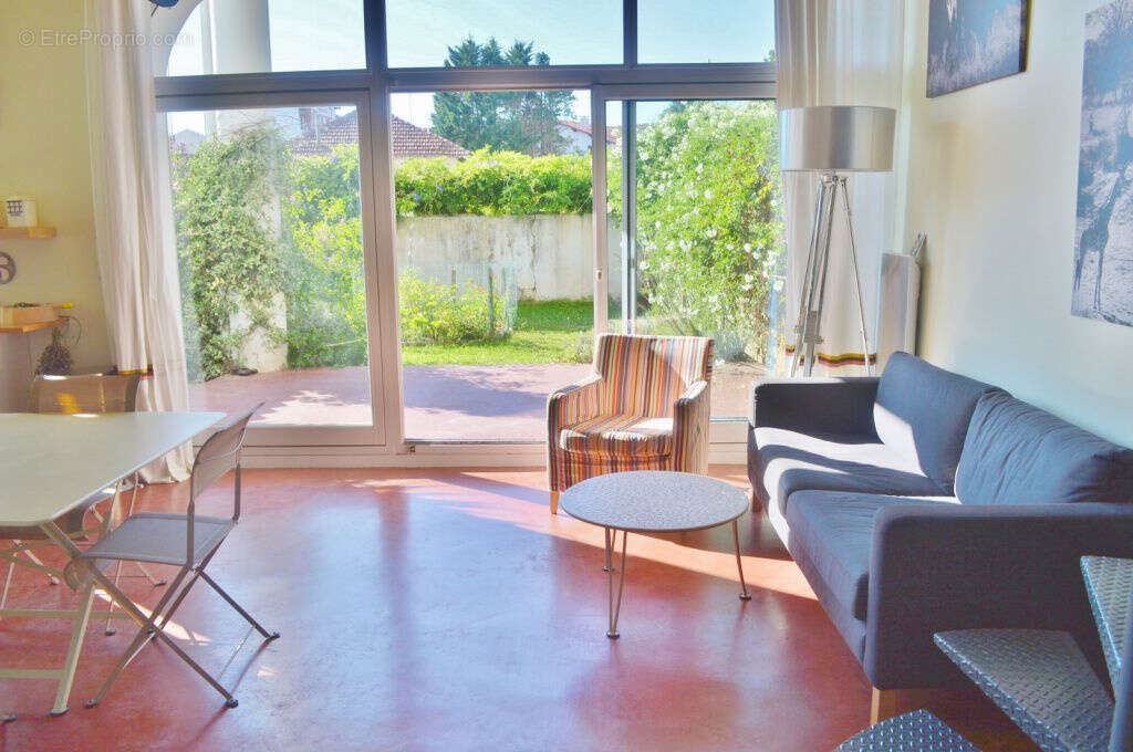 Appartement à CIBOURE