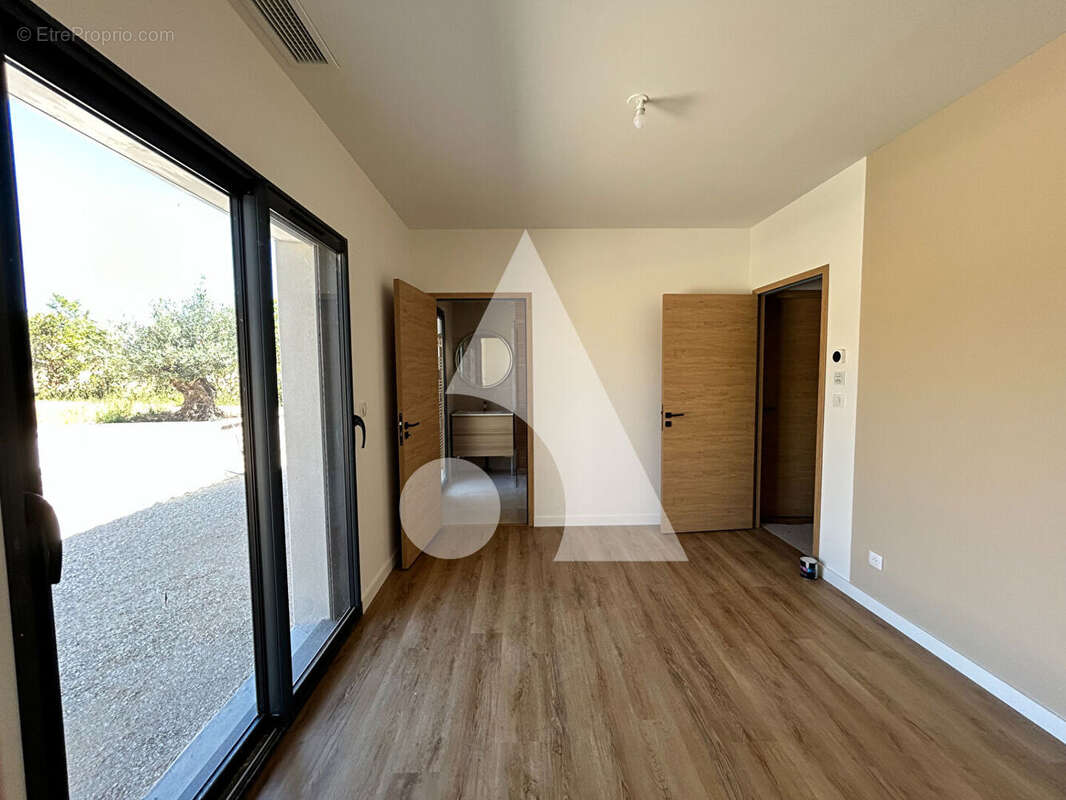 Maison neuve 120 m2 avec piscine - photo 12